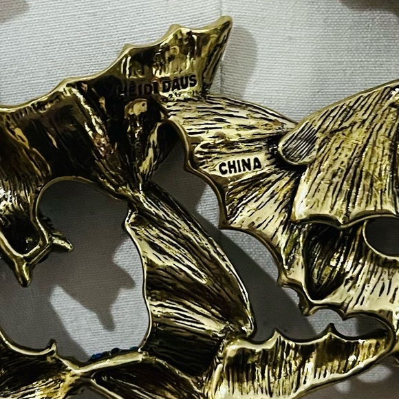 Heidi Daus 🆕 Bat 🦇 Necklace “Spooky Soirée “ - Picture 8 of 14